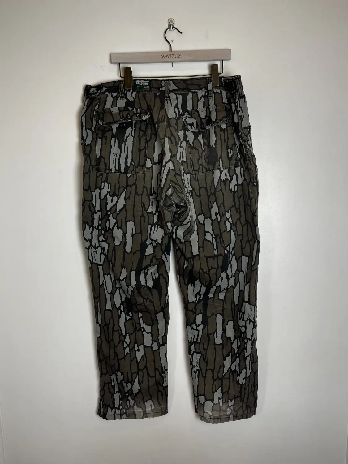 (XL) Vintage SaftBak tree bark camo pants