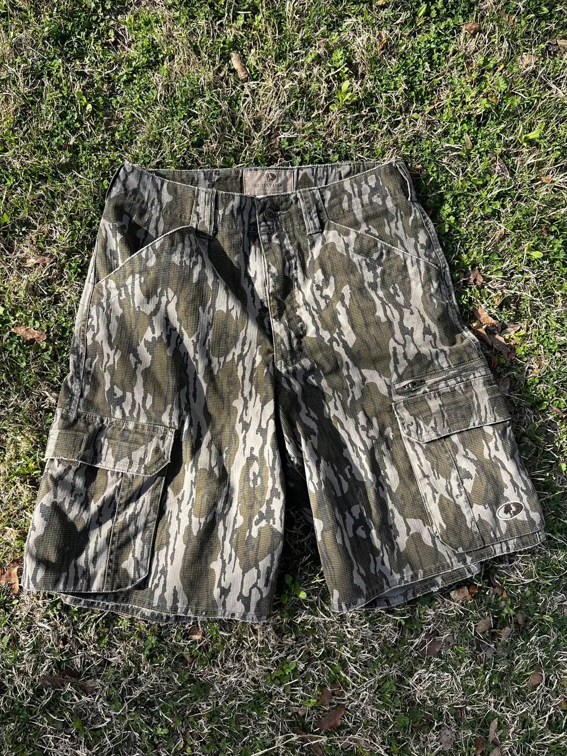 (30) 2404 Mossy Oak Shorts